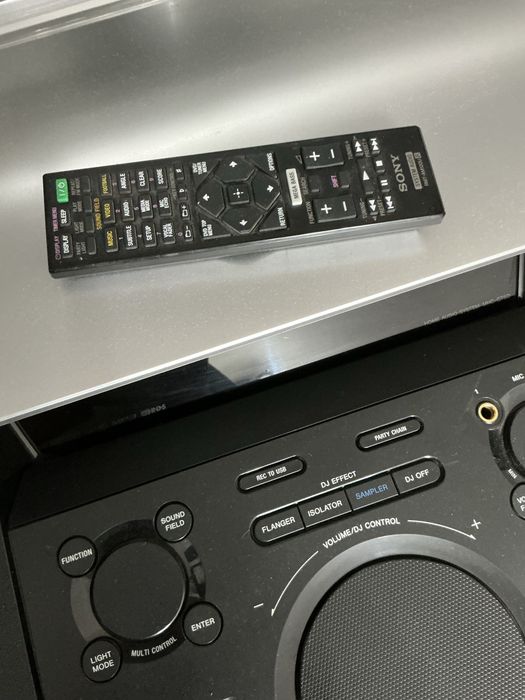 SONY  model GT5D  sistem audio