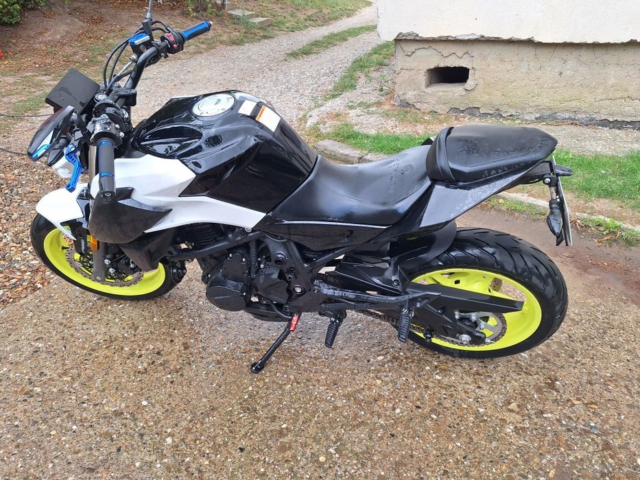 Motocicleta CF Moto 650 nk