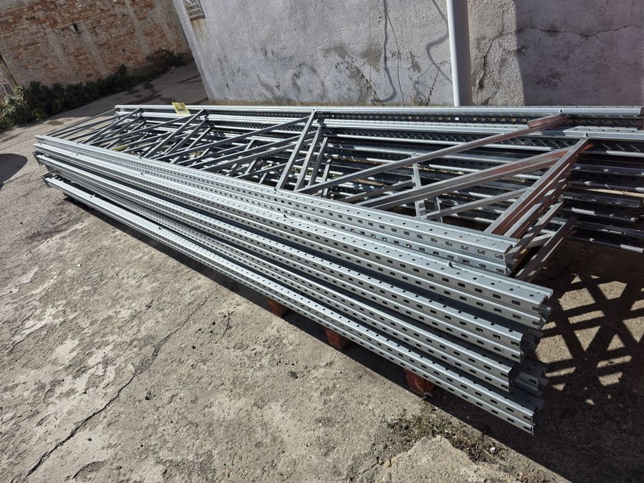 Rafturi metalice