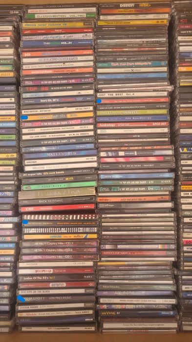 CD, DVD ,casete videoa și audio.