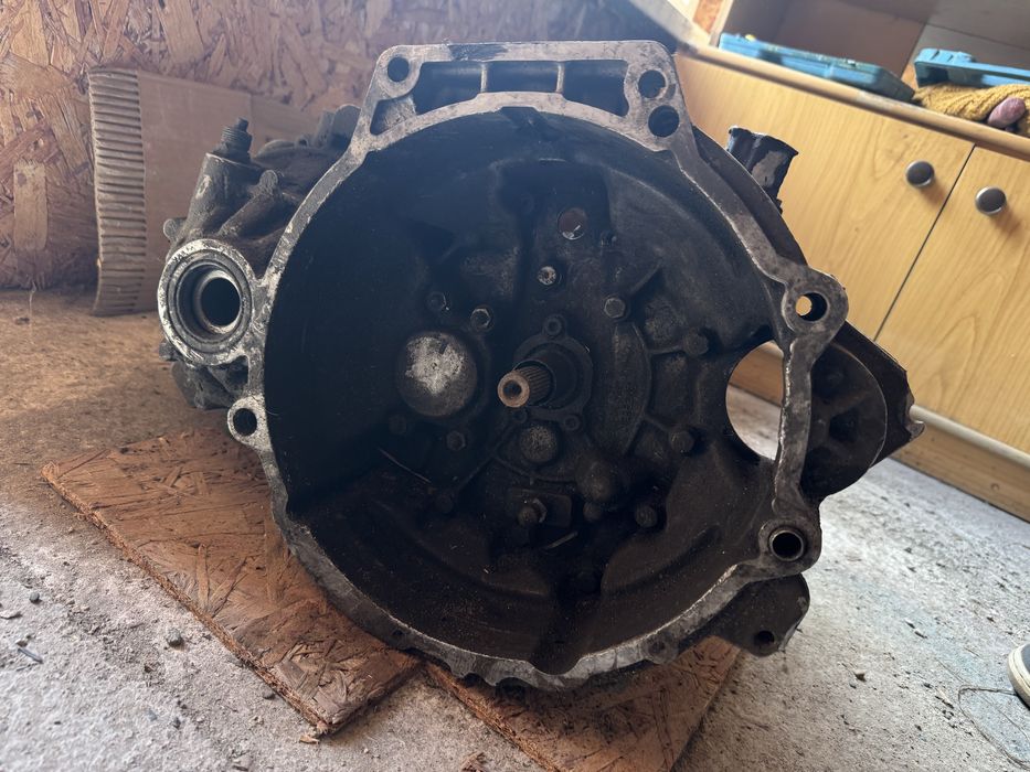 Коробка Volkswagen Passat B3 МКПП