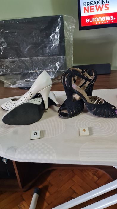 Pantofi,sandale toamna,vara din piele .90 lei perechea