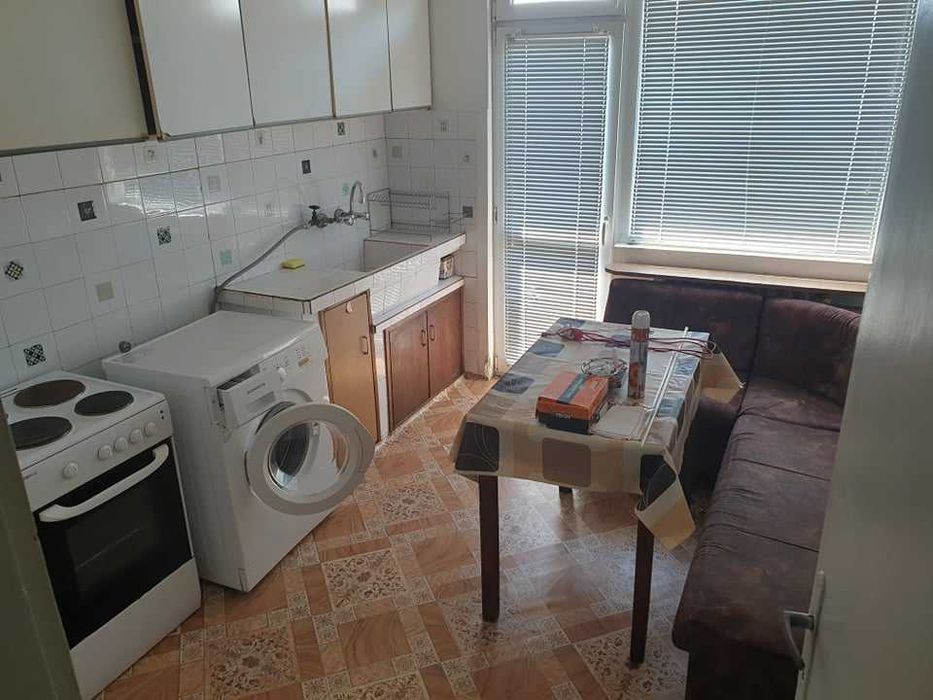 Дава се под наем Двустаен апартамент в Бургас, Зорница - 67 кв.м за 81.6 € - Снимка #4