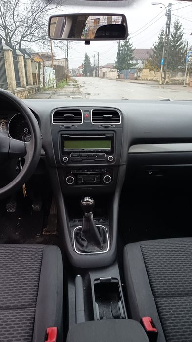 Vând ww Golf6,fabricație 2010,înmatriculat,