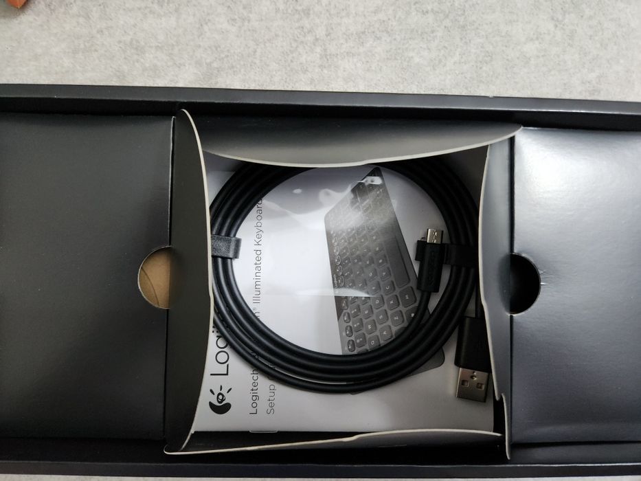 Продам клавиатура Logitech K810