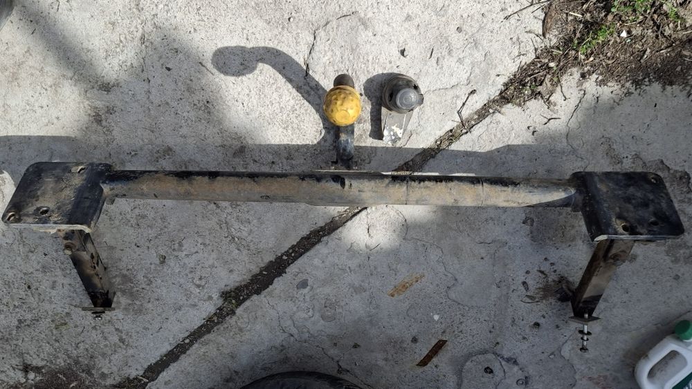 Фаркоп для прицепа Ауди 100С4.  А6с4. Комплект. Оригинал