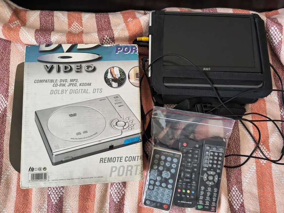 Телевизор  и DVD на 12 V + дискове