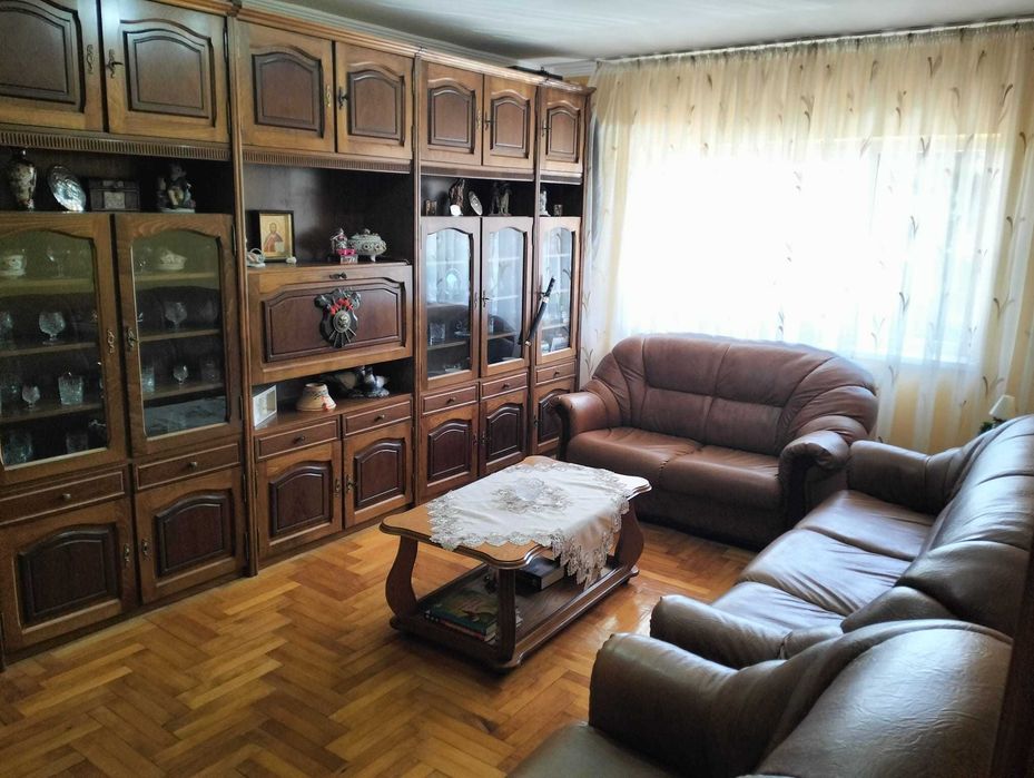Vand apartament 3 camere [Obcini, Suceava]