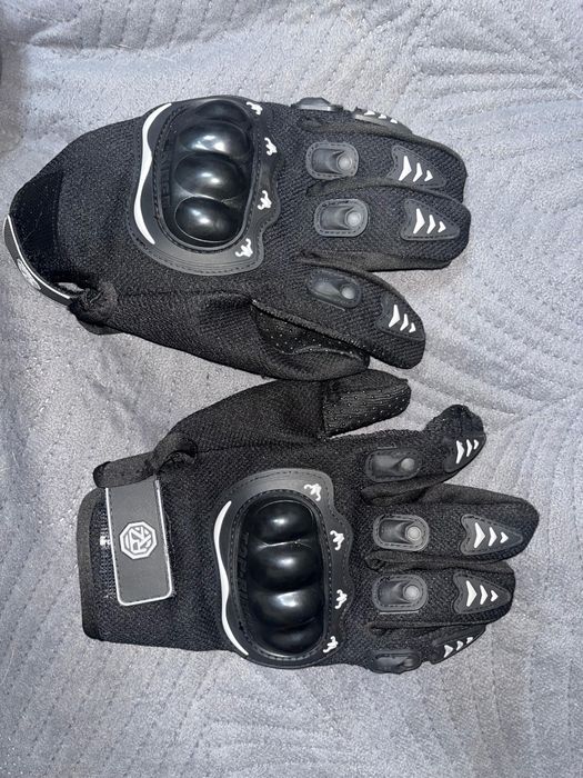 Продам шлем Фокс размер м