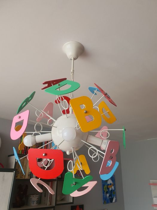 Детски полилей с букви