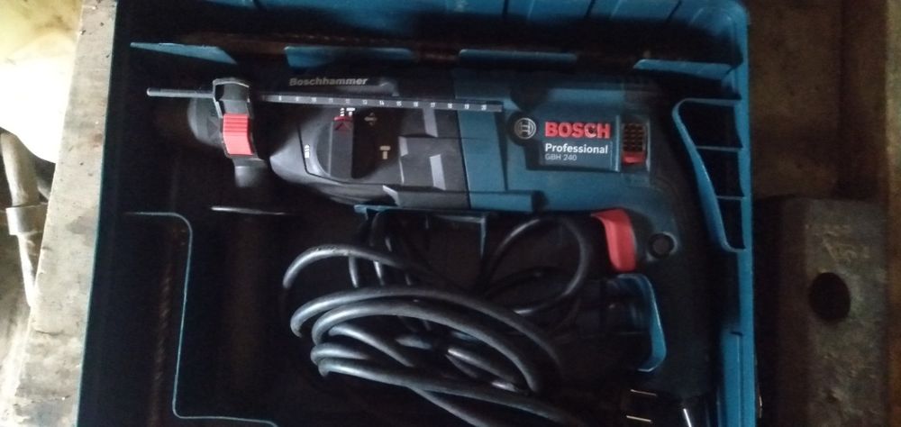 Перфоратор новый 1раз пользовался