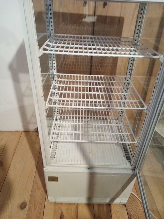 Продавам Хладилна витрина