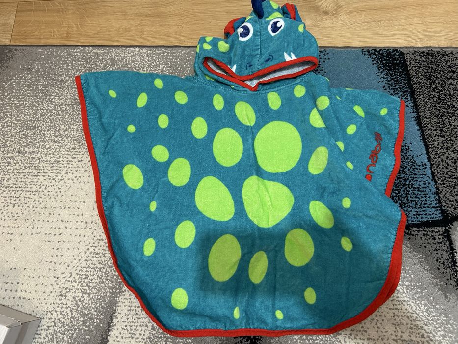 Poncho cu gluga model Dragon