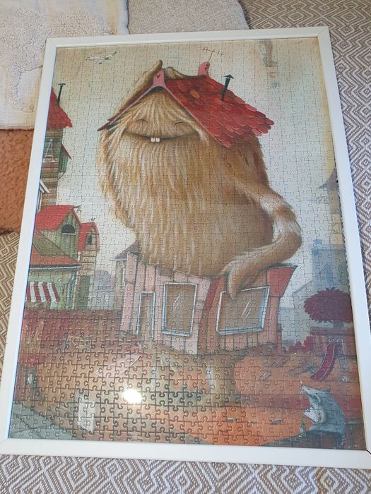 Нареден и залепен пъзел