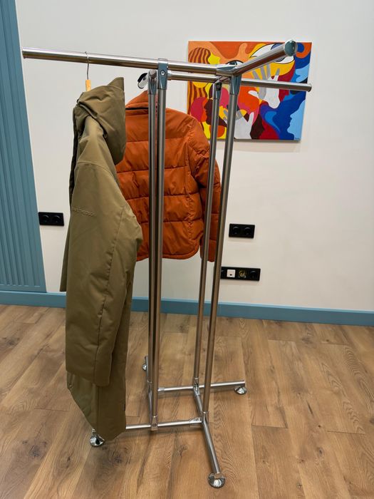 Продается напольная вешалка