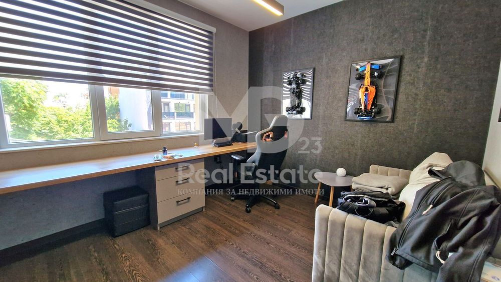 Продава се Тристаен апартамент в Пловдив, Кючук Париж - 85 кв.м за 1230 €/кв.м - Снимка #11