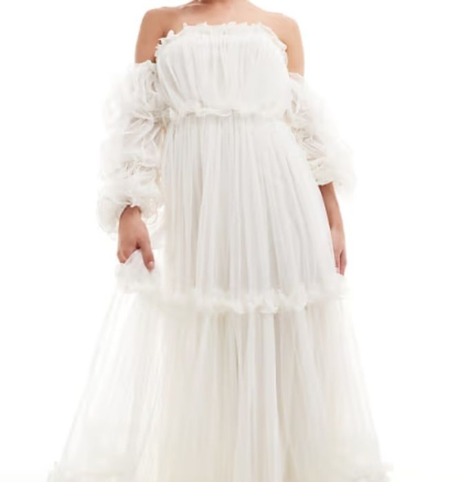 Rochie mireasa diafana