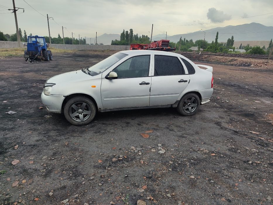 Lada kalina 1118 . Metan 80l yaxshi xolatda