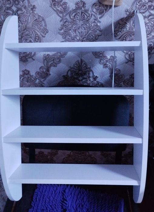 Продам полочку новую