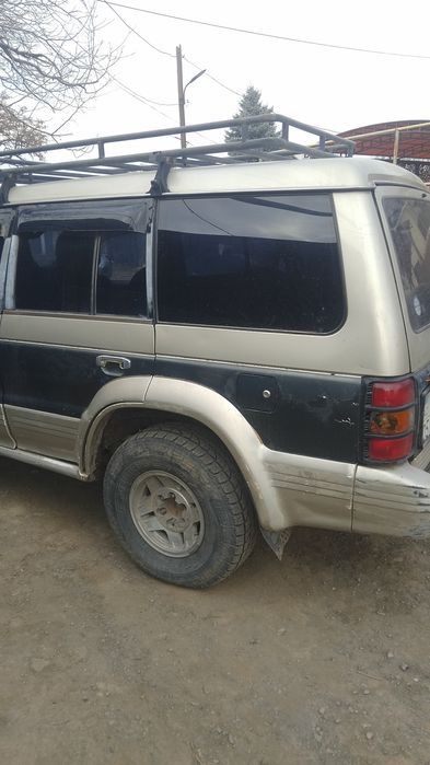 Митсубиси Паджеро объем 2 5