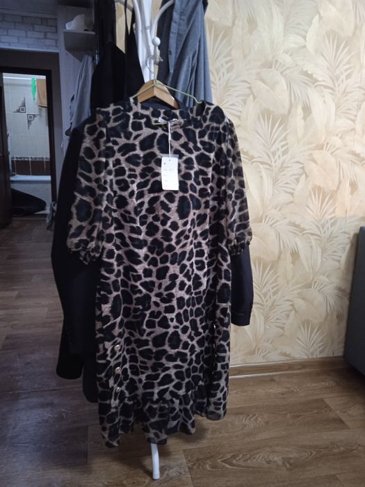 Продам платье новое.шикарное.