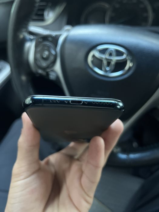 Продам IPhone 11pro