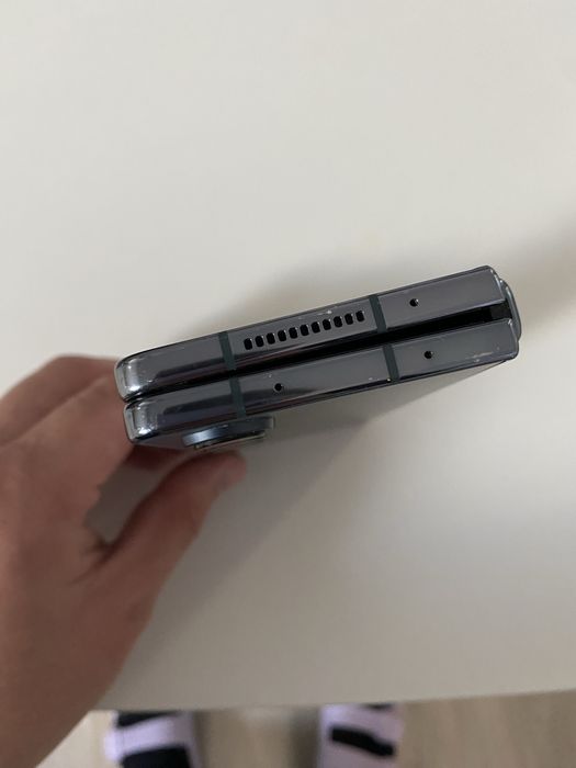 Samsung Galaxy Z fold 4 512