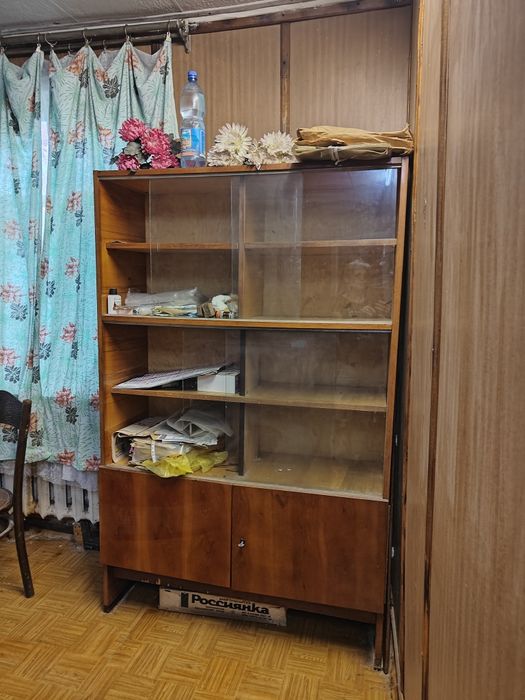 Продам книжный шкаф