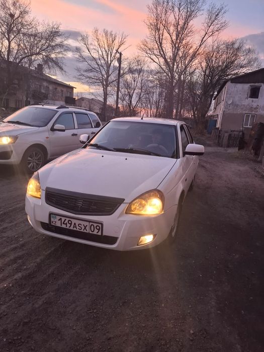 Продам Приору ..