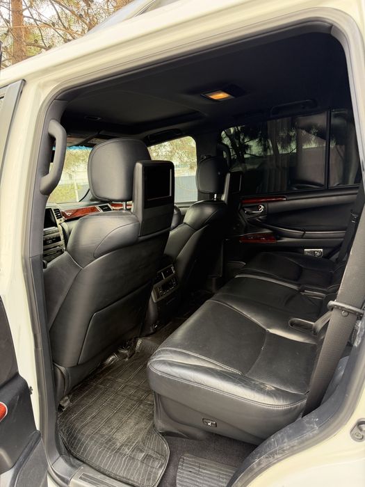 Продается Lexus LX570S