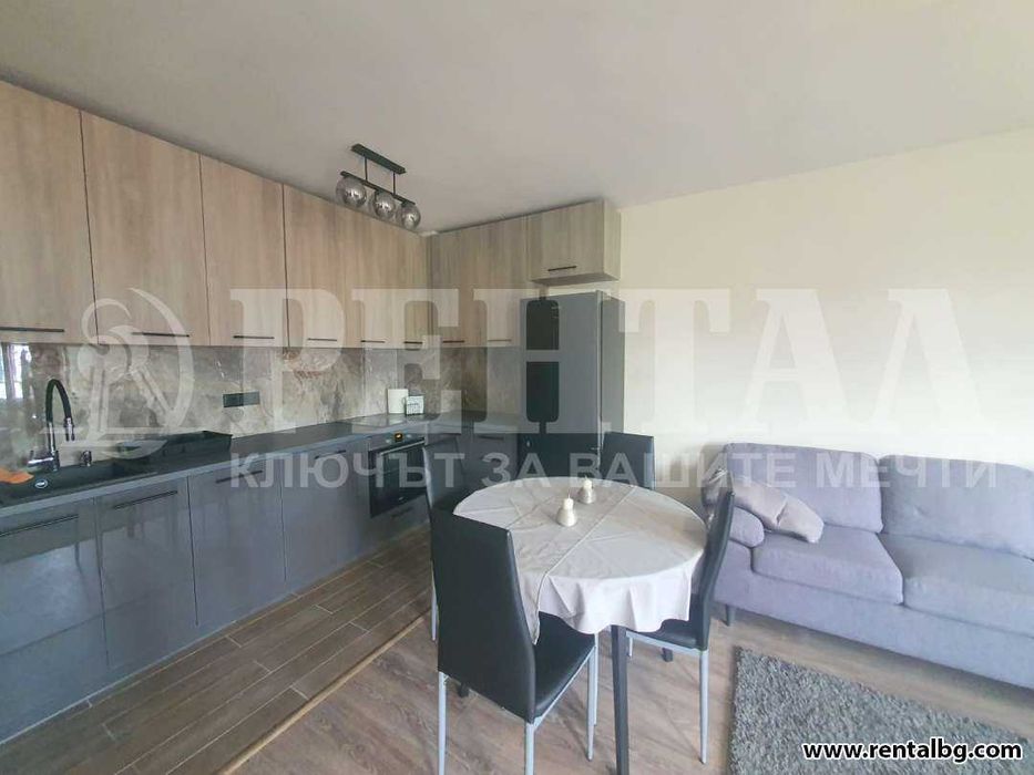 Дава се под наем Тристаен апартамент в Пловдив, Център - 110 кв.м за 764.49 € - Снимка #6