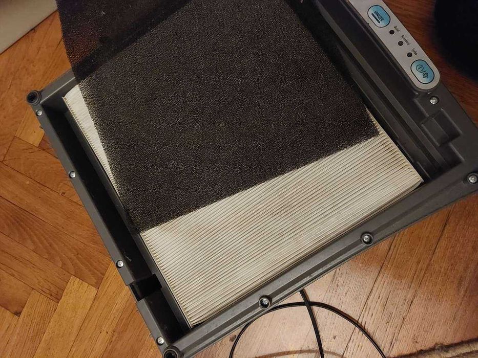 Purificator aer DeLonghi DAP700E 50W 140mc/h ionizare HEPA redus 60%