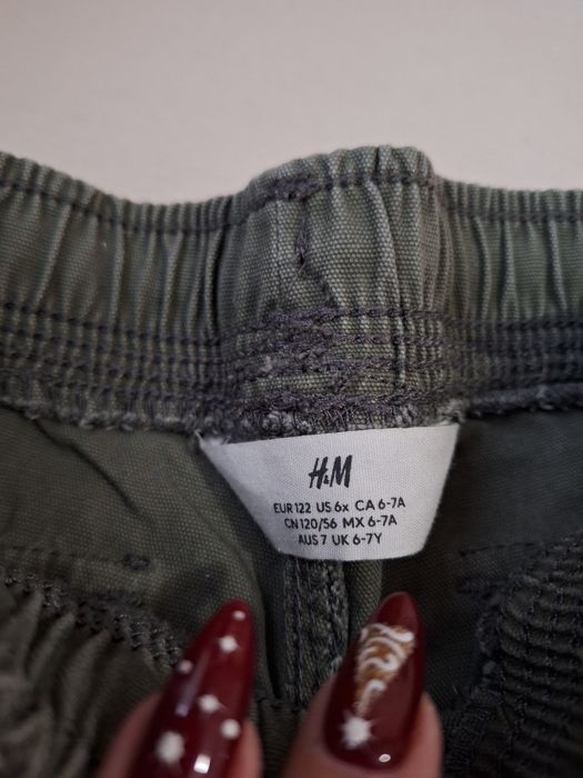 Нови долнища размер 122/128