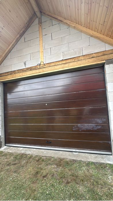 Usa garaj L4000 x H4000 cu geamuri -NOU!