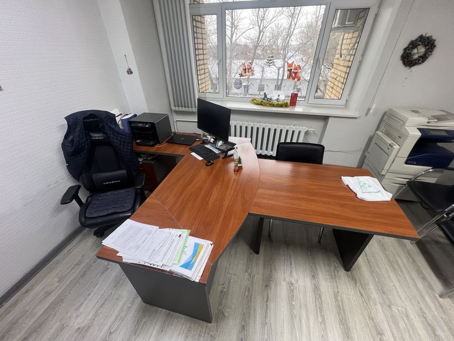 Продам офисную мебель