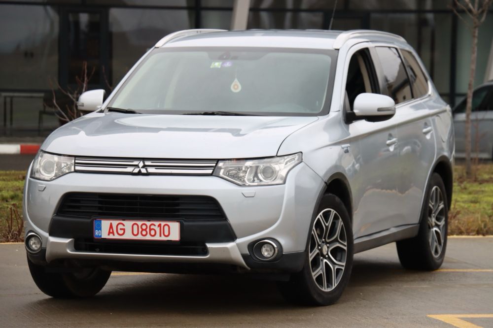 Mitsubishi Outlander PHEV +GPL