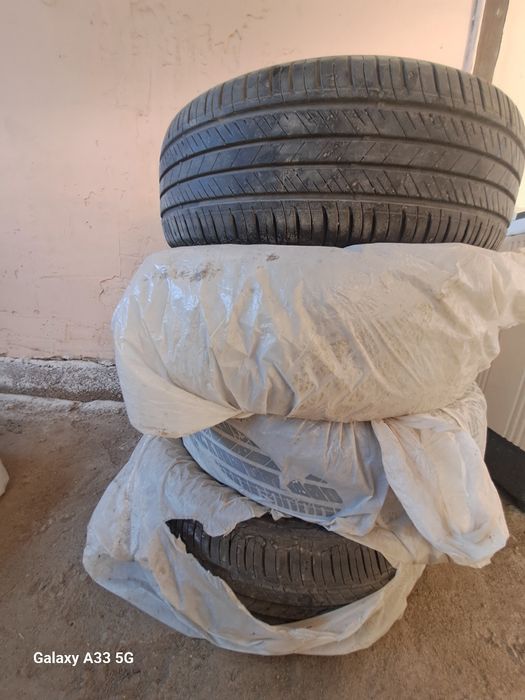 215,60R17 летни шина