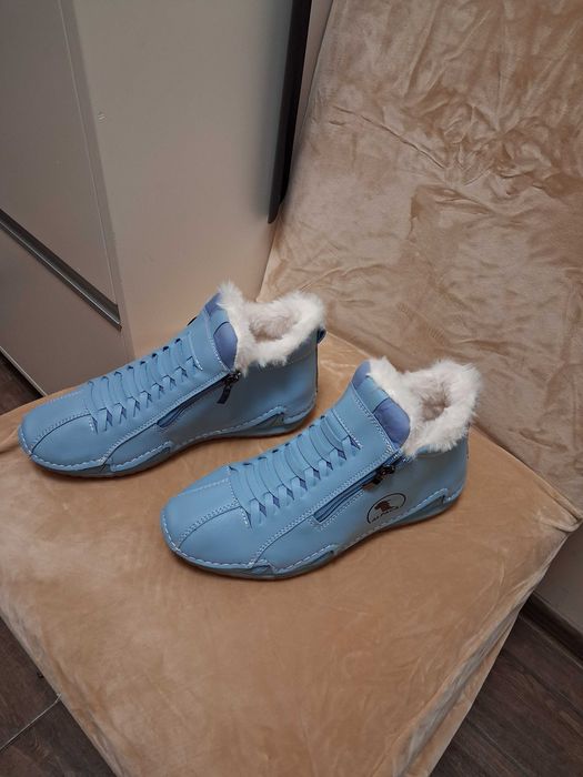 Дамски,топли ,ежедневни обувки в свело синьо