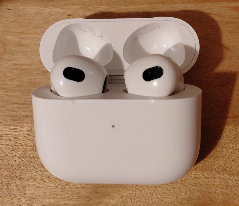 ПРОМОЦИЯ: Apple AirPods 3, Lightning Charging Case, White
