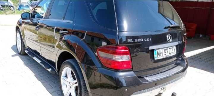 Vand sau schimb cu 8+1 Mercedes ml 320 2008
