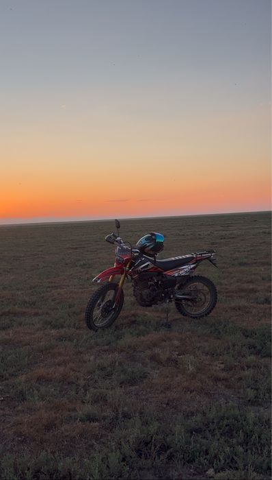 Мотоцикл 300 куб