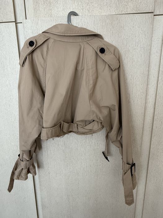 Дамско късо сако на Zara