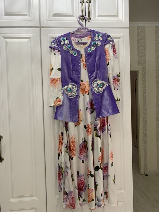 Камзол, платья