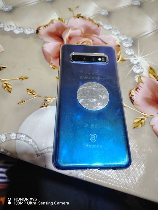 Samsung S10 8/128 сотилади 110$.