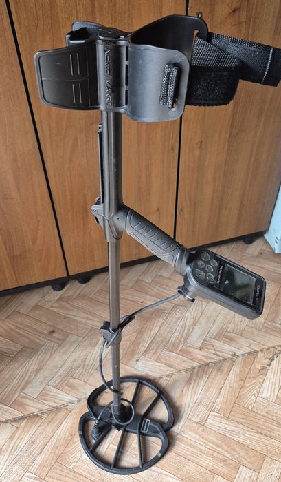 Продам металлоискатель