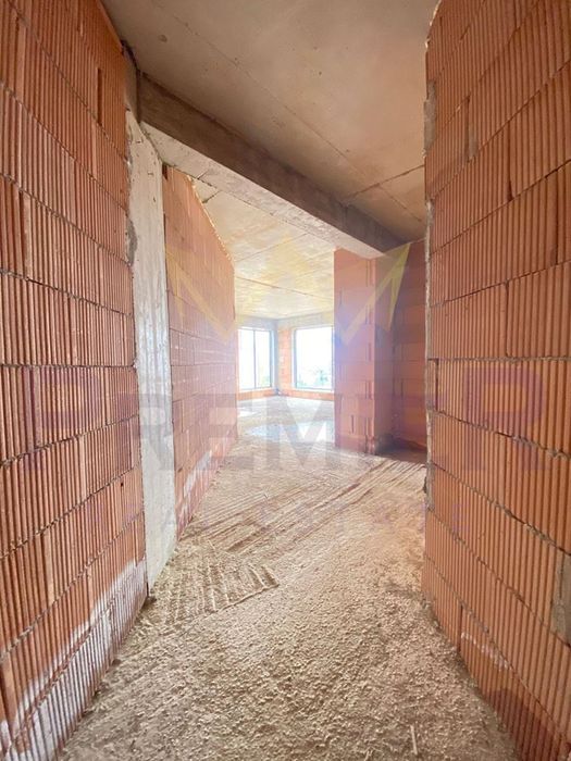 Продава се Тристаен апартамент в Варна, Бриз - 138 кв.м за 1122 €/кв.м - Снимка #2