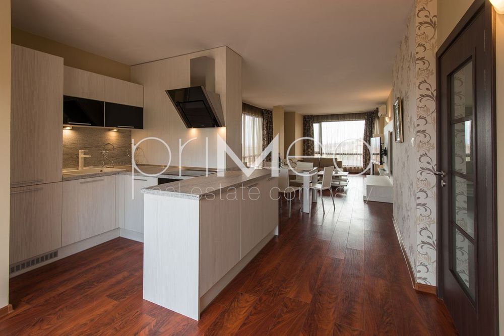 Продава се Тристаен апартамент в Свети Влас - 180 кв.м за 850 €/кв.м - Снимка #4