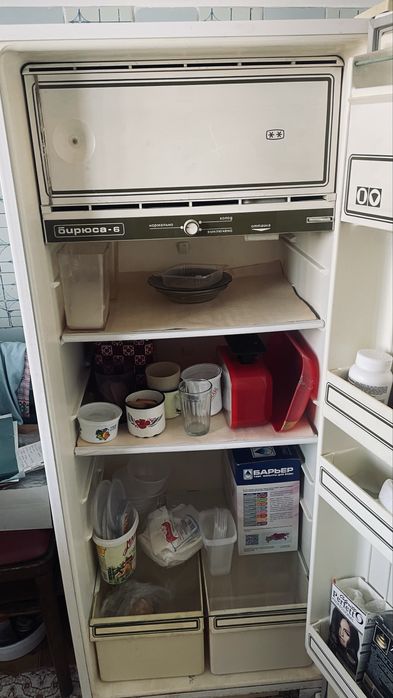 Продам холодильник. Бирюса..