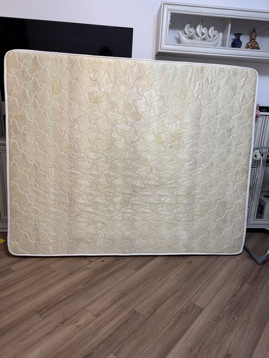 Продам матрас на кровать 160*200