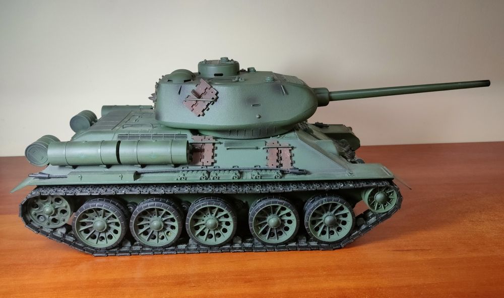 Радиоуправляемый танк Т-34-85